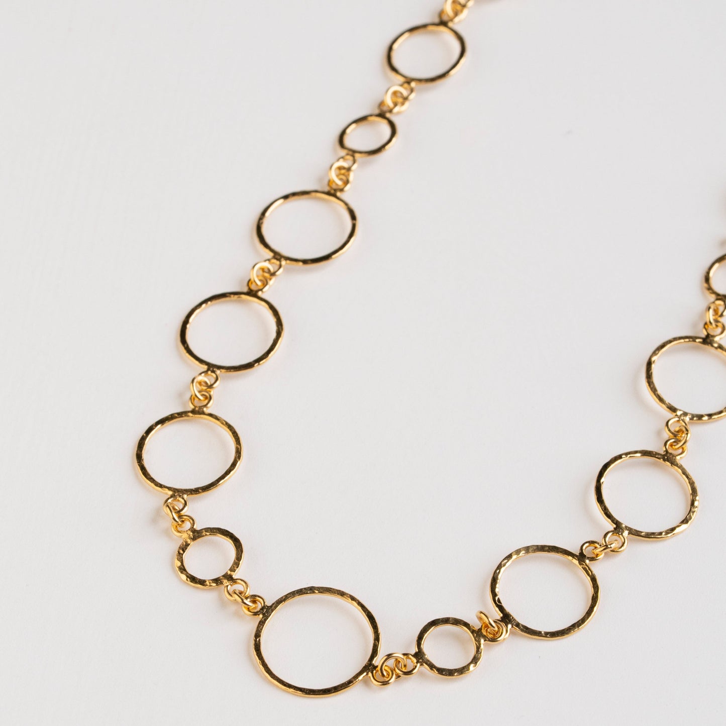 COLLAR CIRCUS