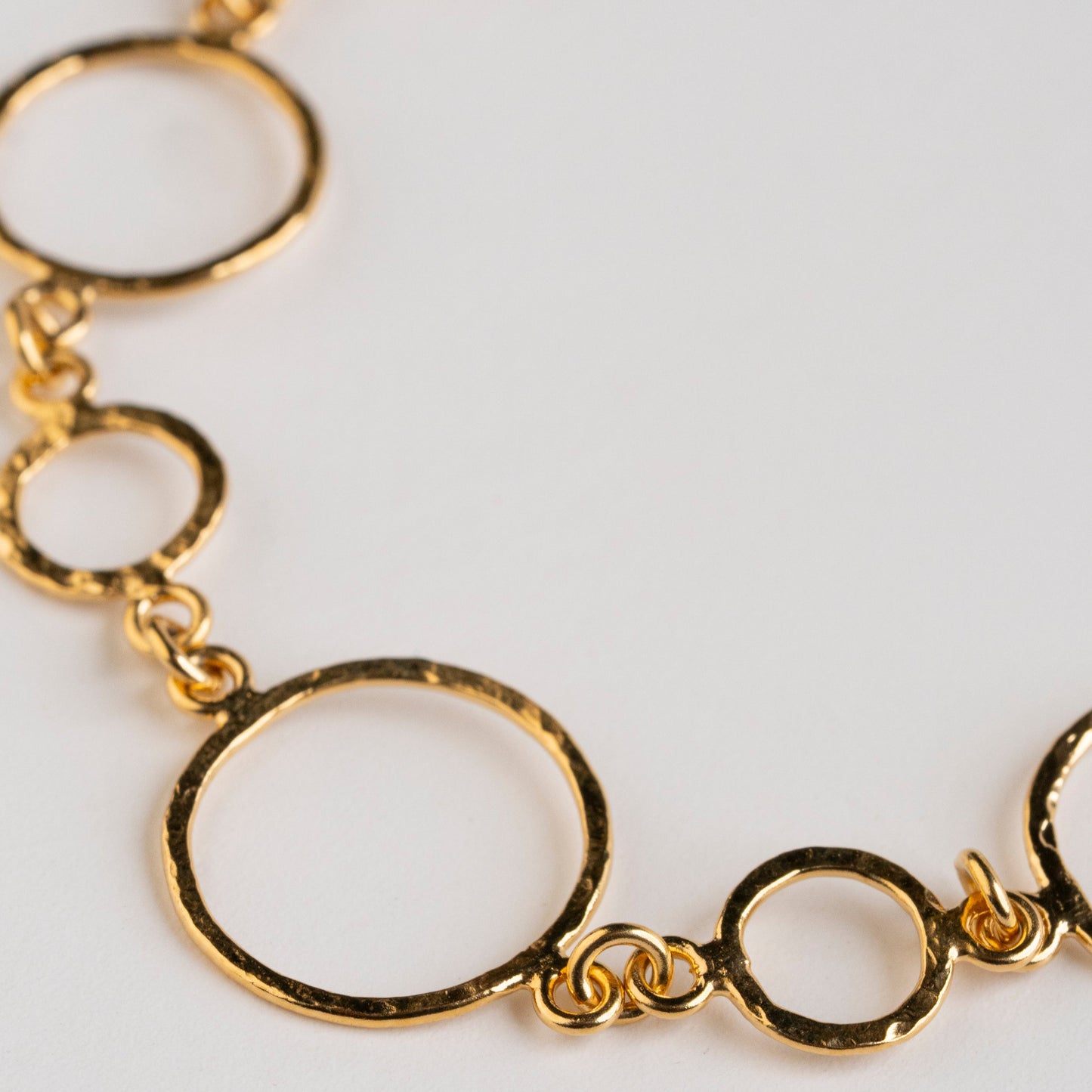 COLLAR CIRCUS