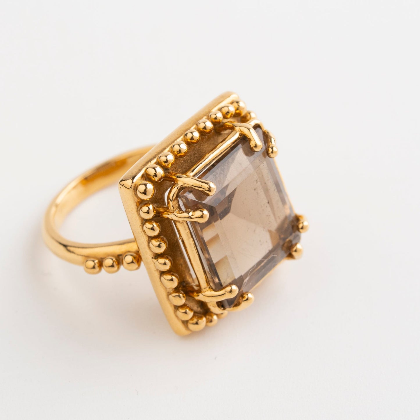 ANILLO IMPERIAL CUARZO HUMO: El Santuario de la Fortaleza Interior