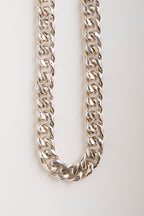 CADENA CRASSO: El Poderoso Abrazo de la Plata Pura