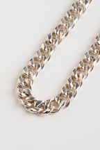 CADENA CRASSO: El Poderoso Abrazo de la Plata Pura