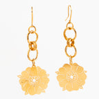 ARETE CAMPANOLA: El Susurro Dorado del Jardín Escondido