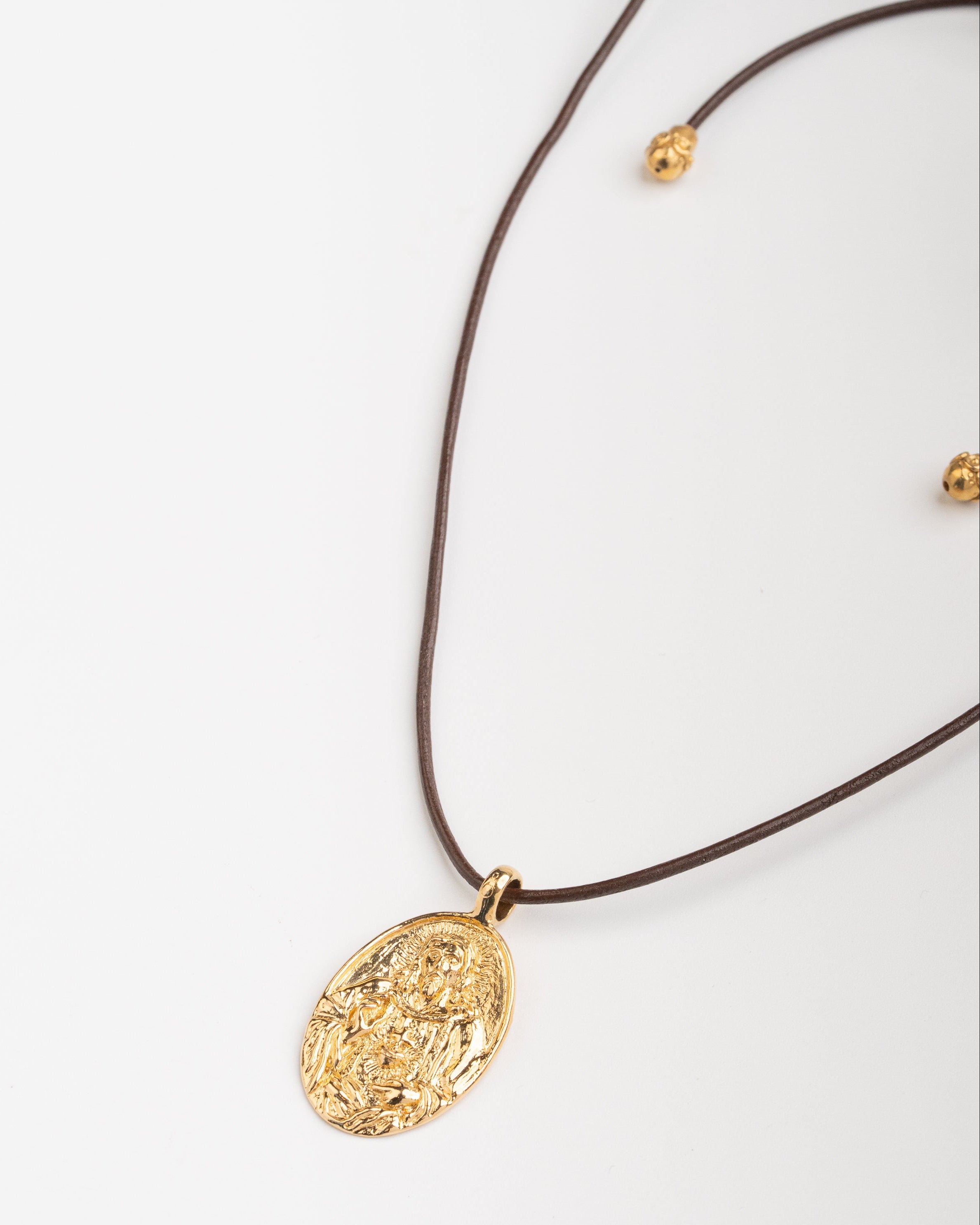 COLLAR MEDALLA SAGRADO CORAZÓN