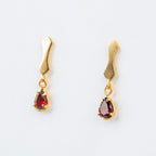 ARETES CONSTANTINOPLA GOTA DE GRANATE: Elegancia Clásica