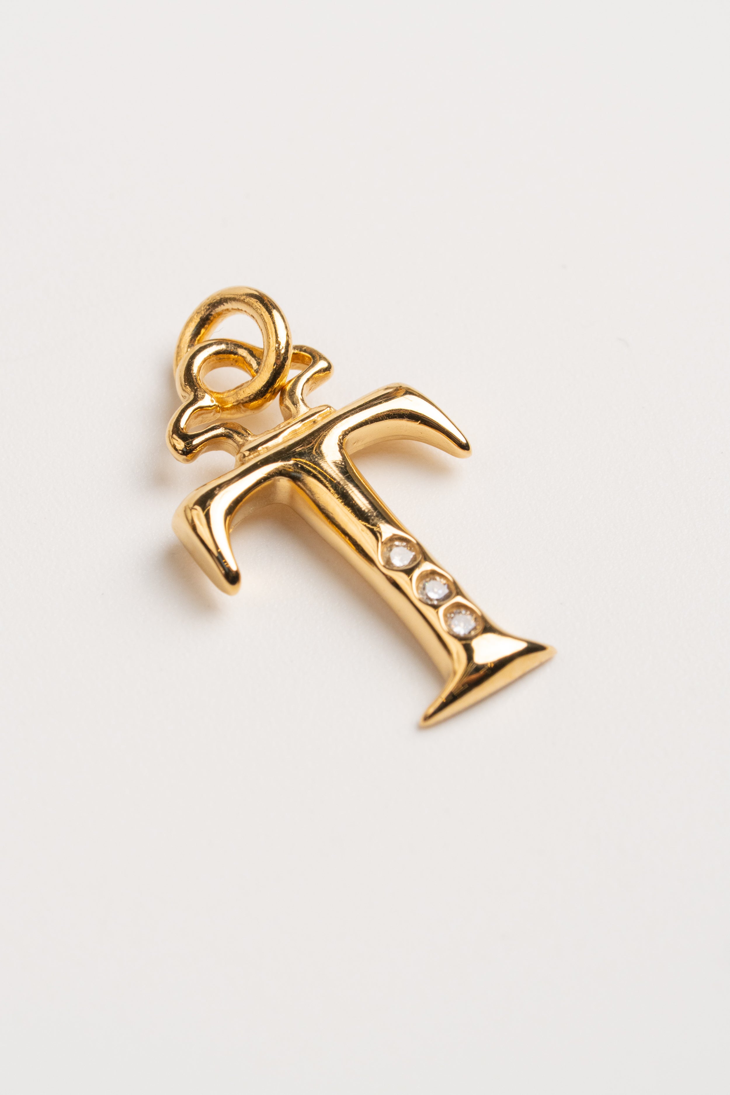 INICIALES ORO