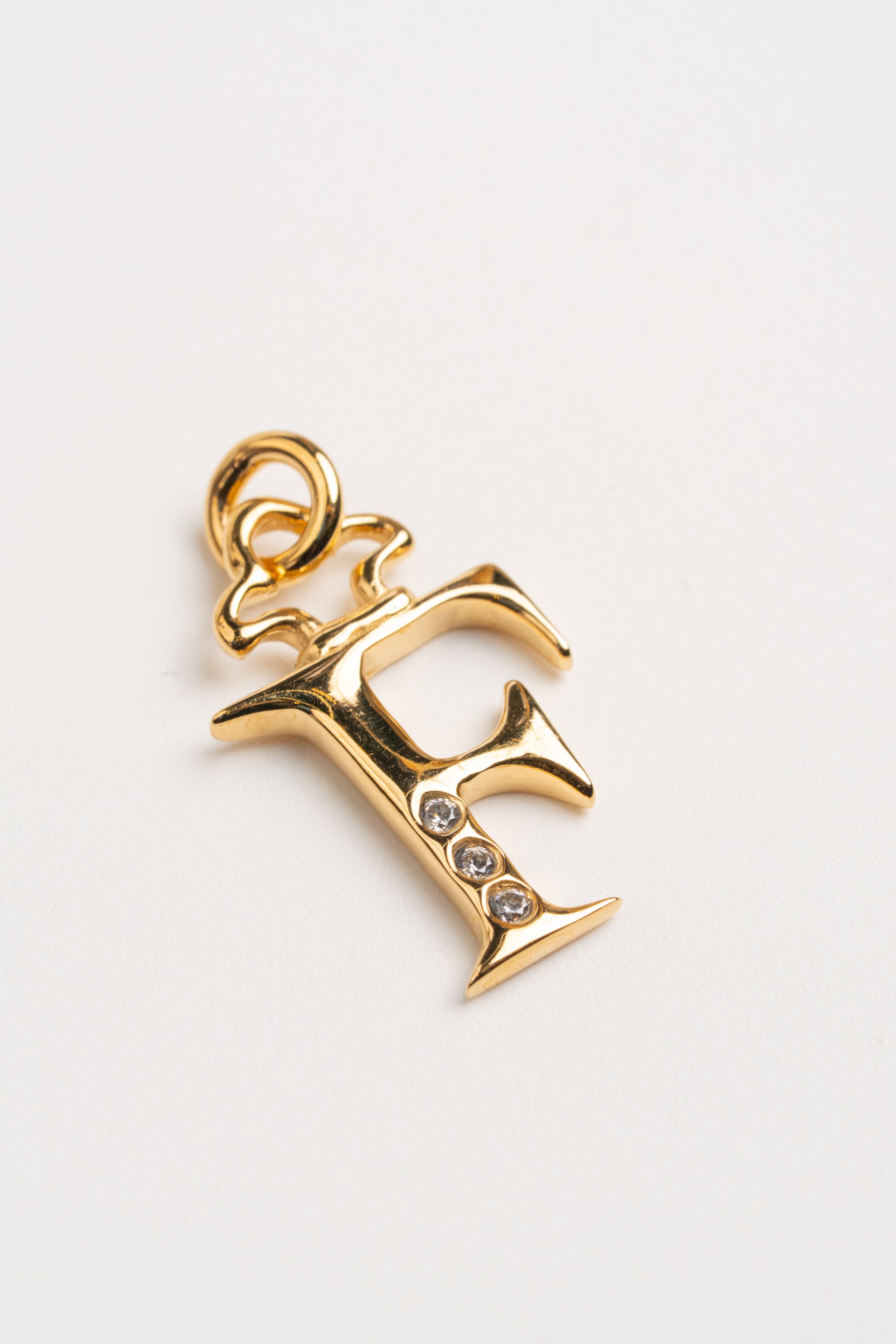 INICIALES ORO