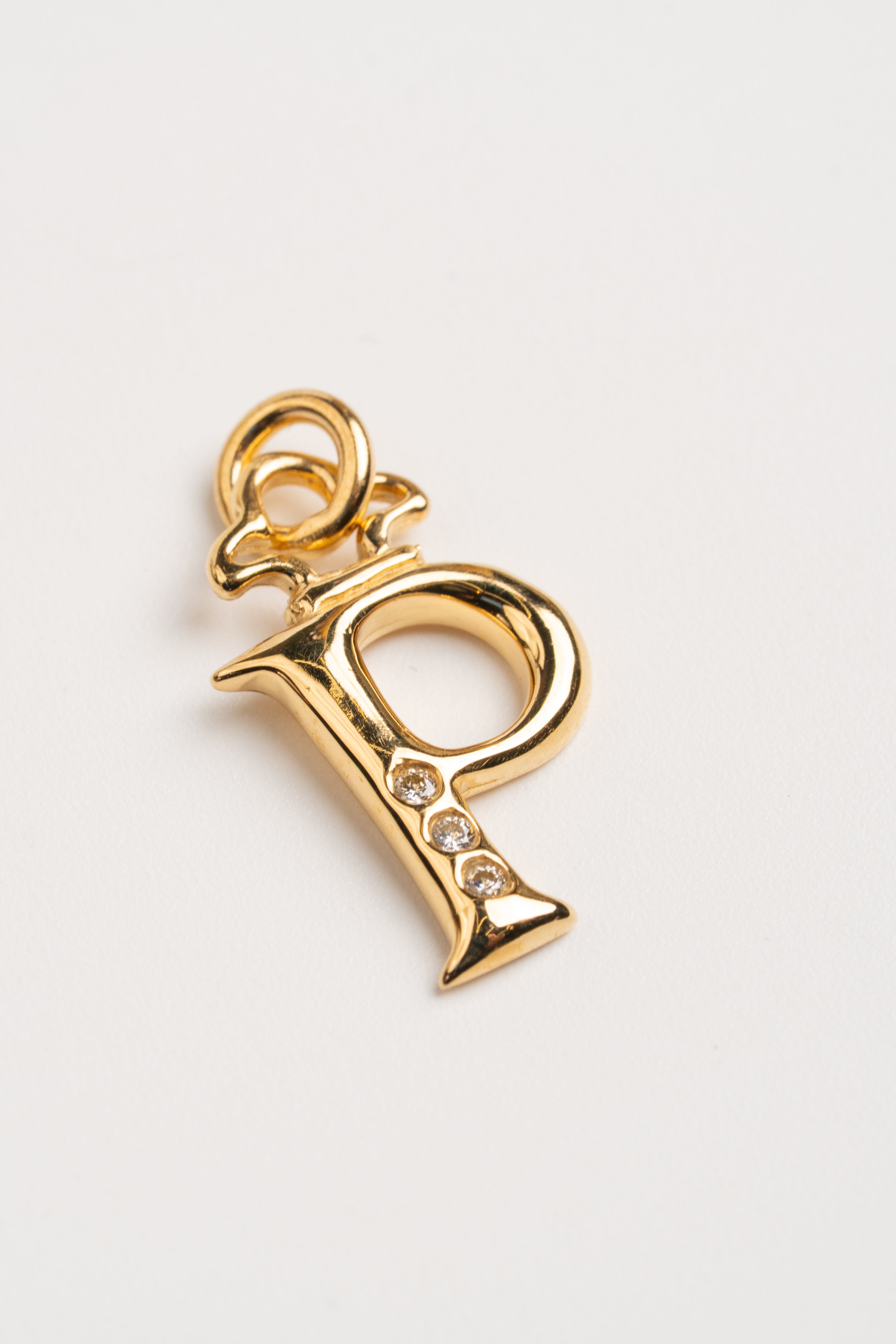 INICIALES ORO