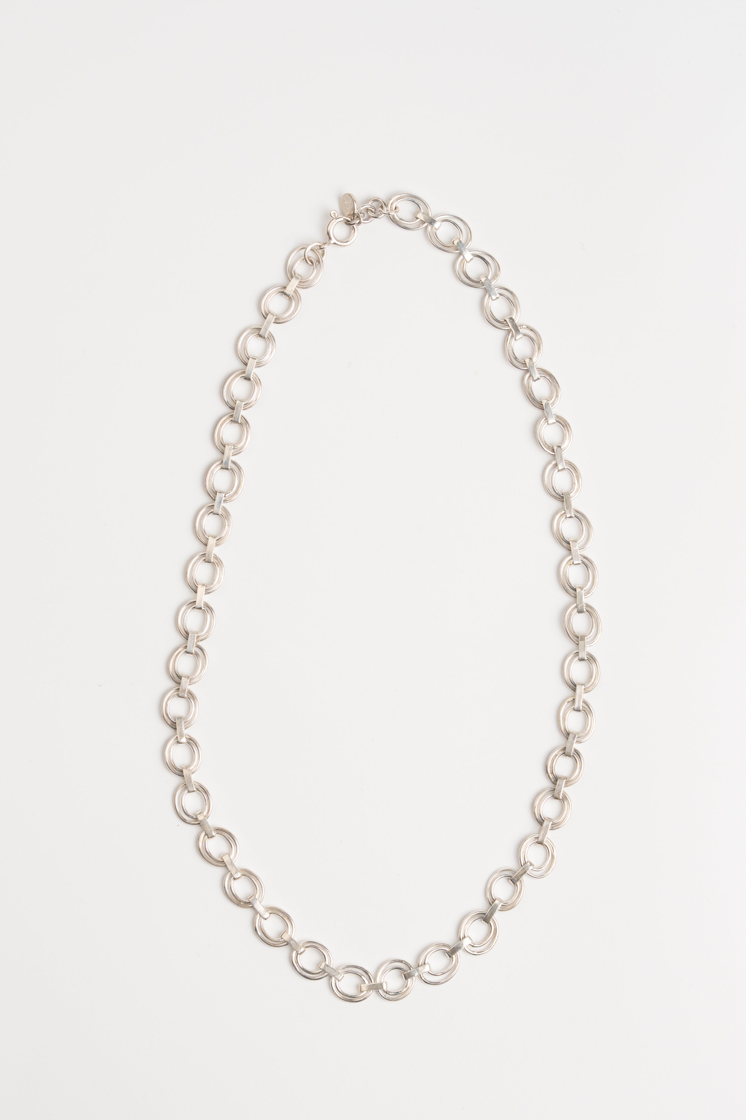 CADENA OSCILACIÓN PLATA: El Ritmo de la Plata