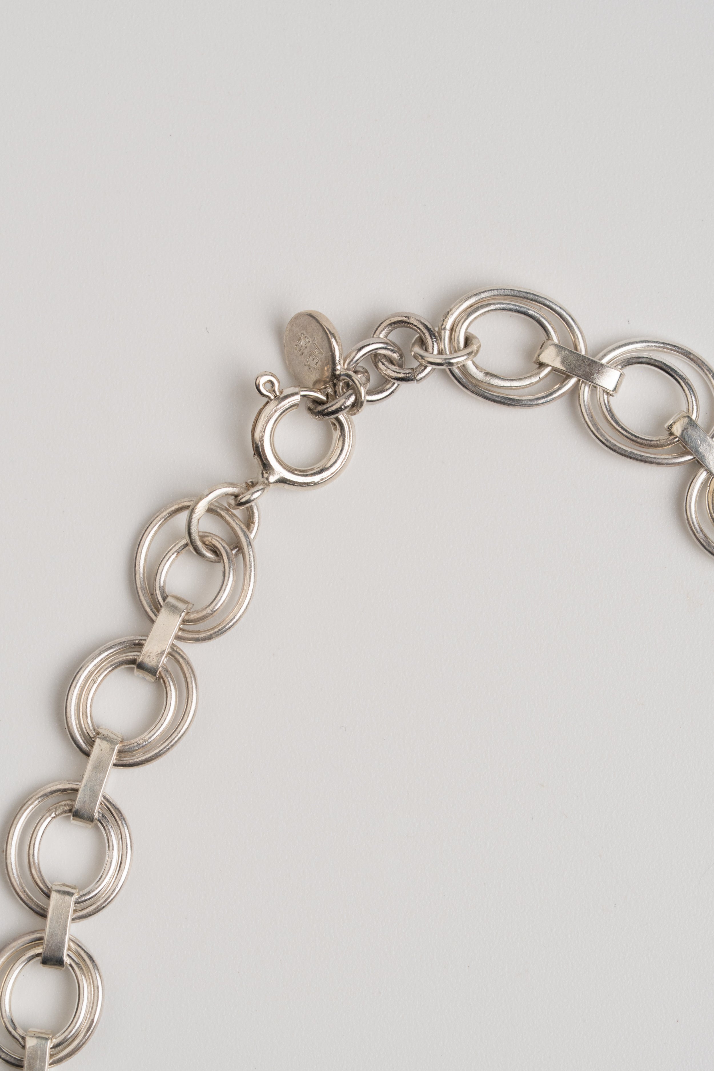 CADENA OSCILACIÓN PLATA: El Ritmo de la Plata