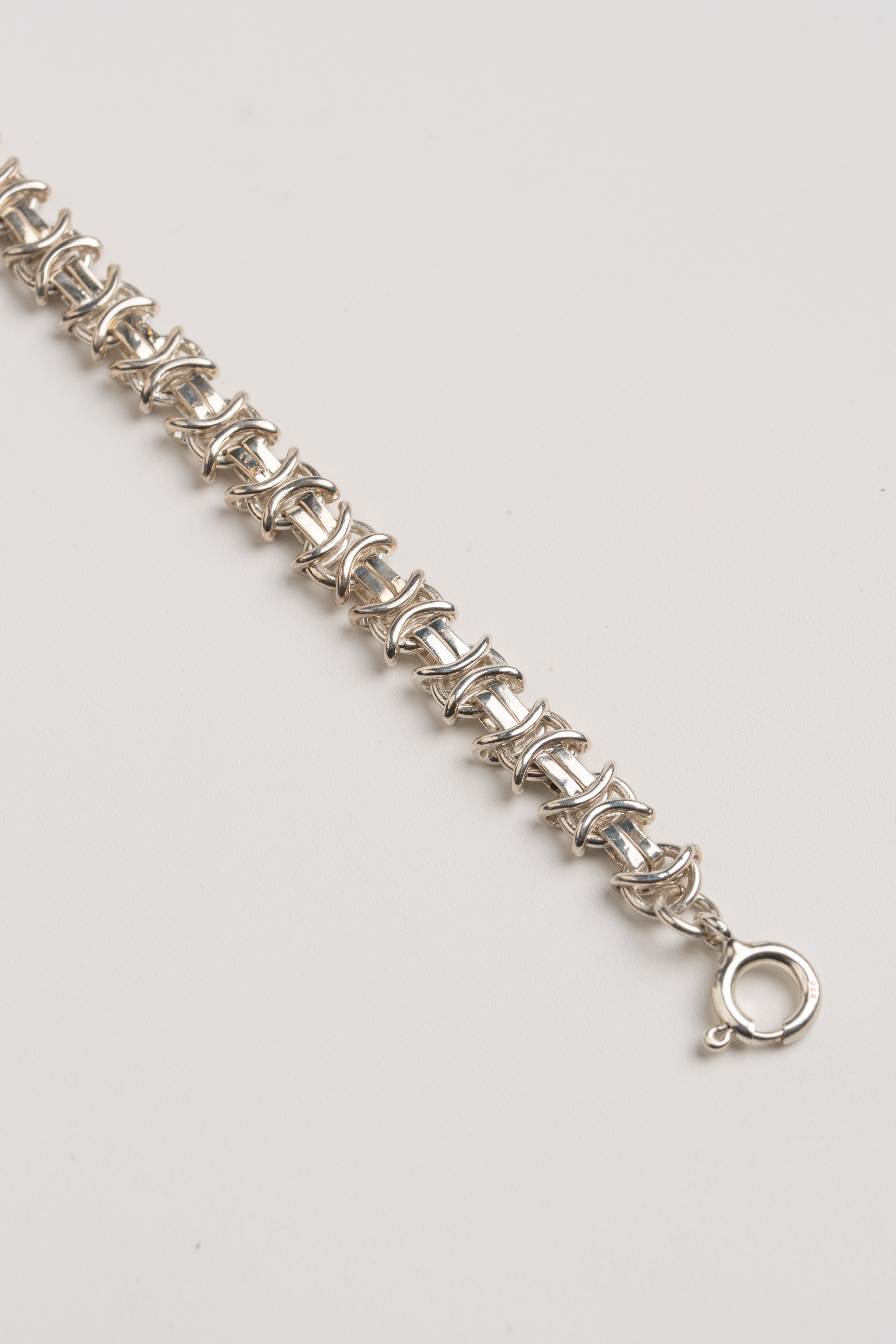 PULSERA JAPÓN PLATA: Símbolo de disciplina