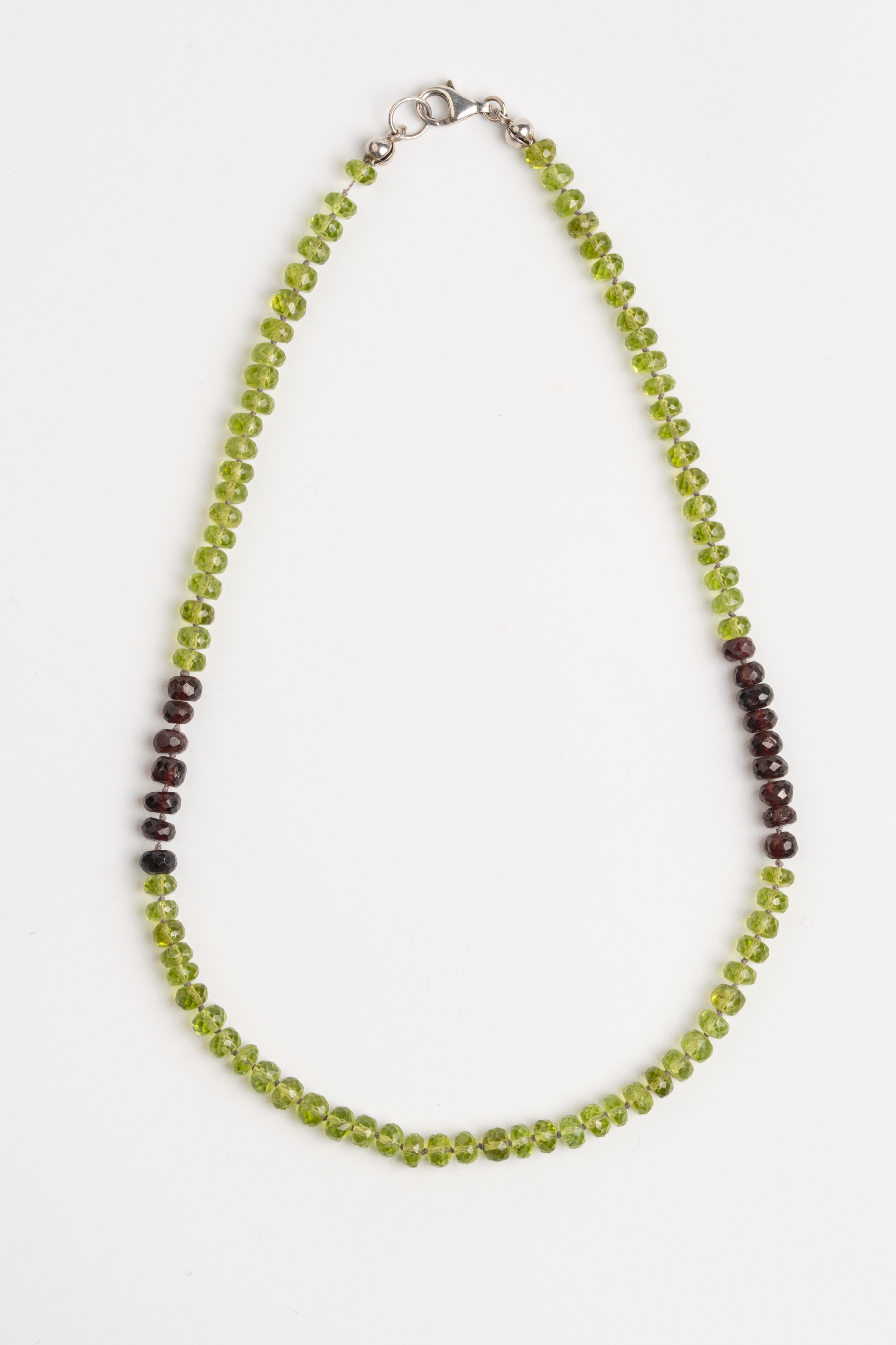 COLLAR PERIDOTO CON GRANATE FACETADO