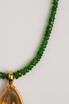 COLLAR DIOPSIDO DE CROMO CON GOTA DE CITRINO