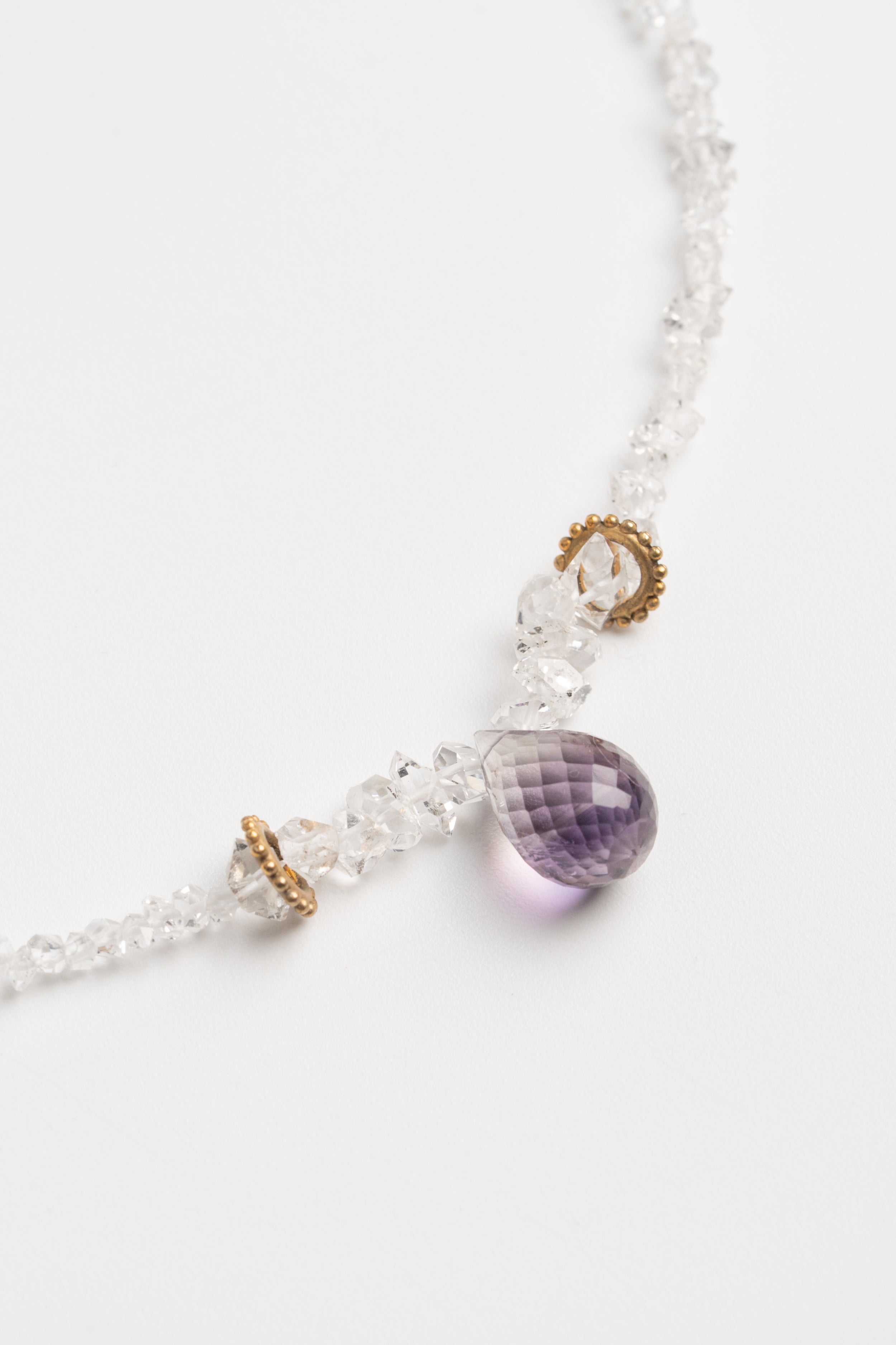 COLLAR GRANATE, DIAMANTE HERKIMER Y BRIOLETTE DE AMATISTA