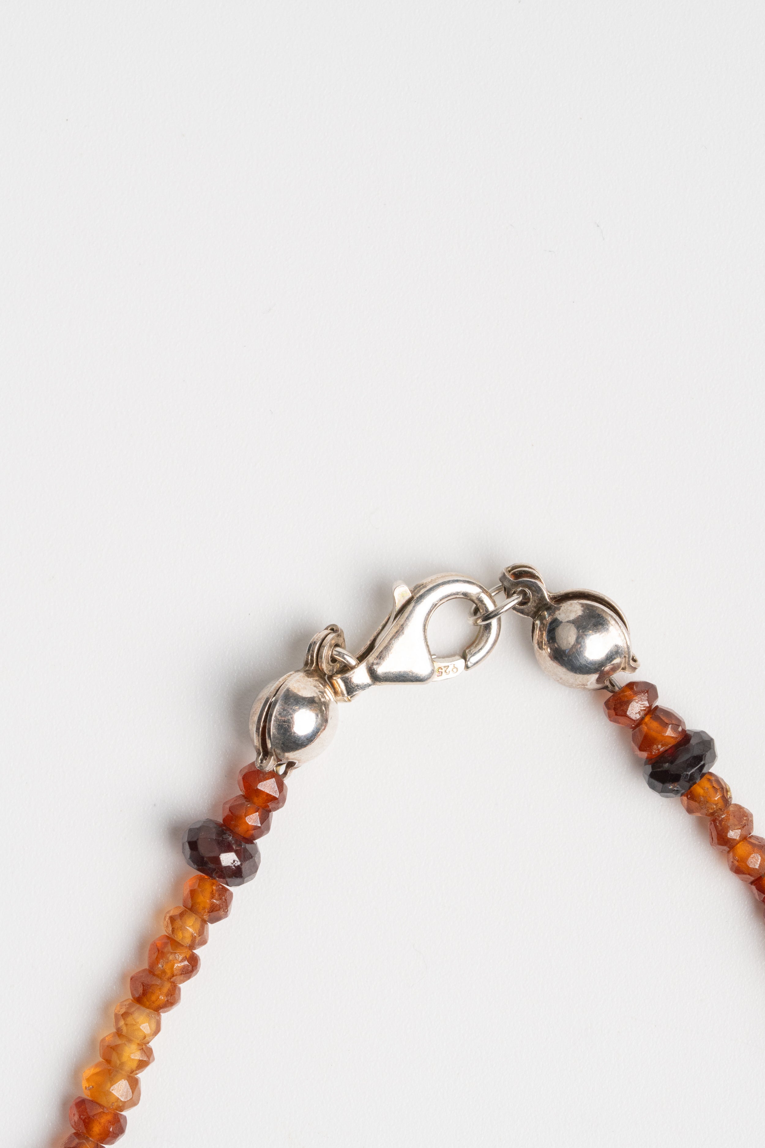 COLLAR HESONITE GRANATE CON PERLA