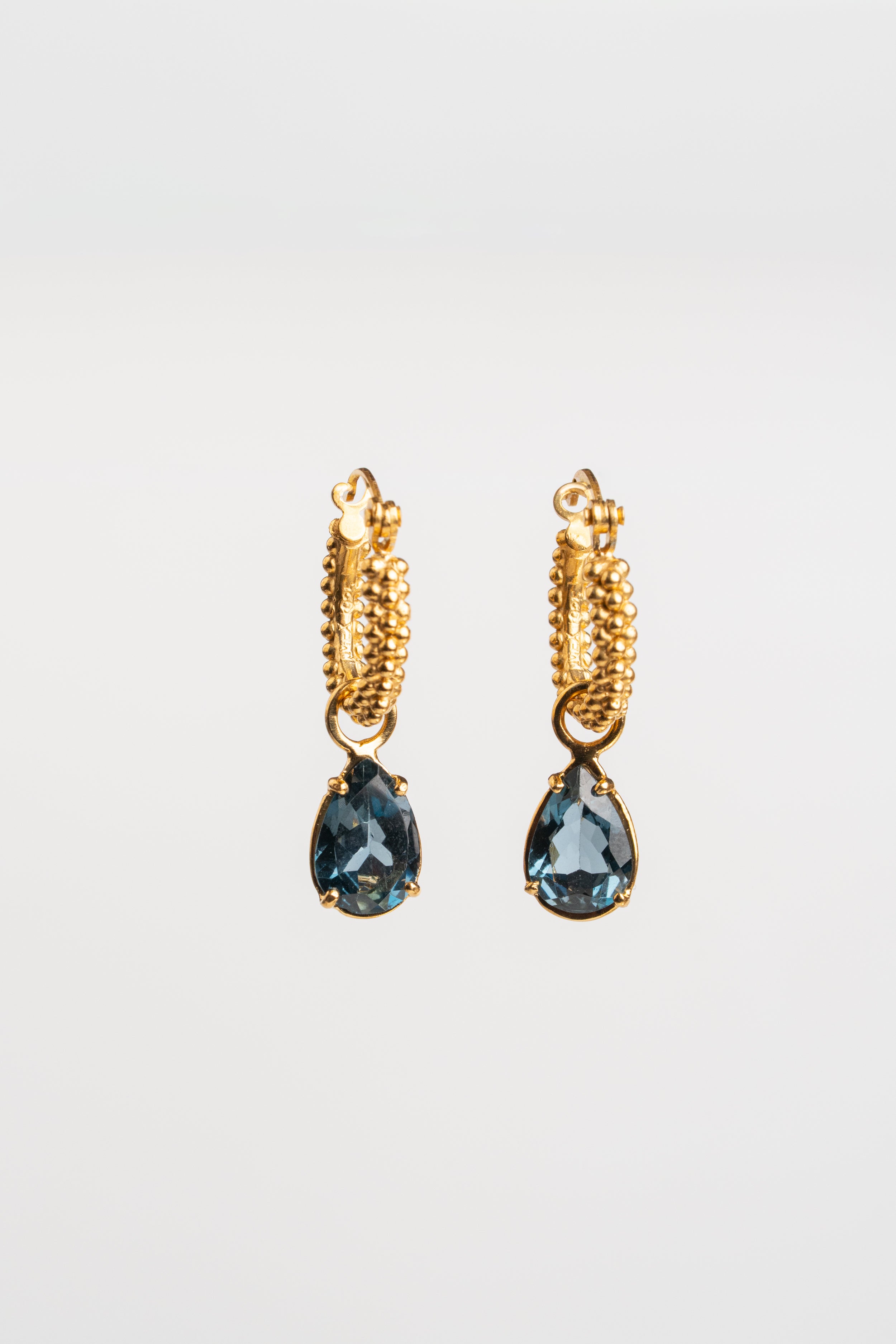 ARRACADA TOPACIO LONDON BLUE: El Azul de Londres