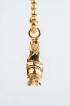 MURCIÉLAGO 2025: El vuelo nocturno dorado que celebra el nuevo ciclo.