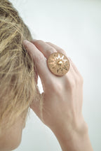 ANILLO HURTAK: El Resplandor Ancestral en tu Mano