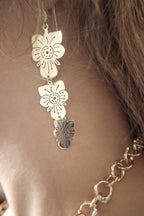 ARETE ORQUÍDEAS CALADO: La Danza Lunar del Jardín Secreto