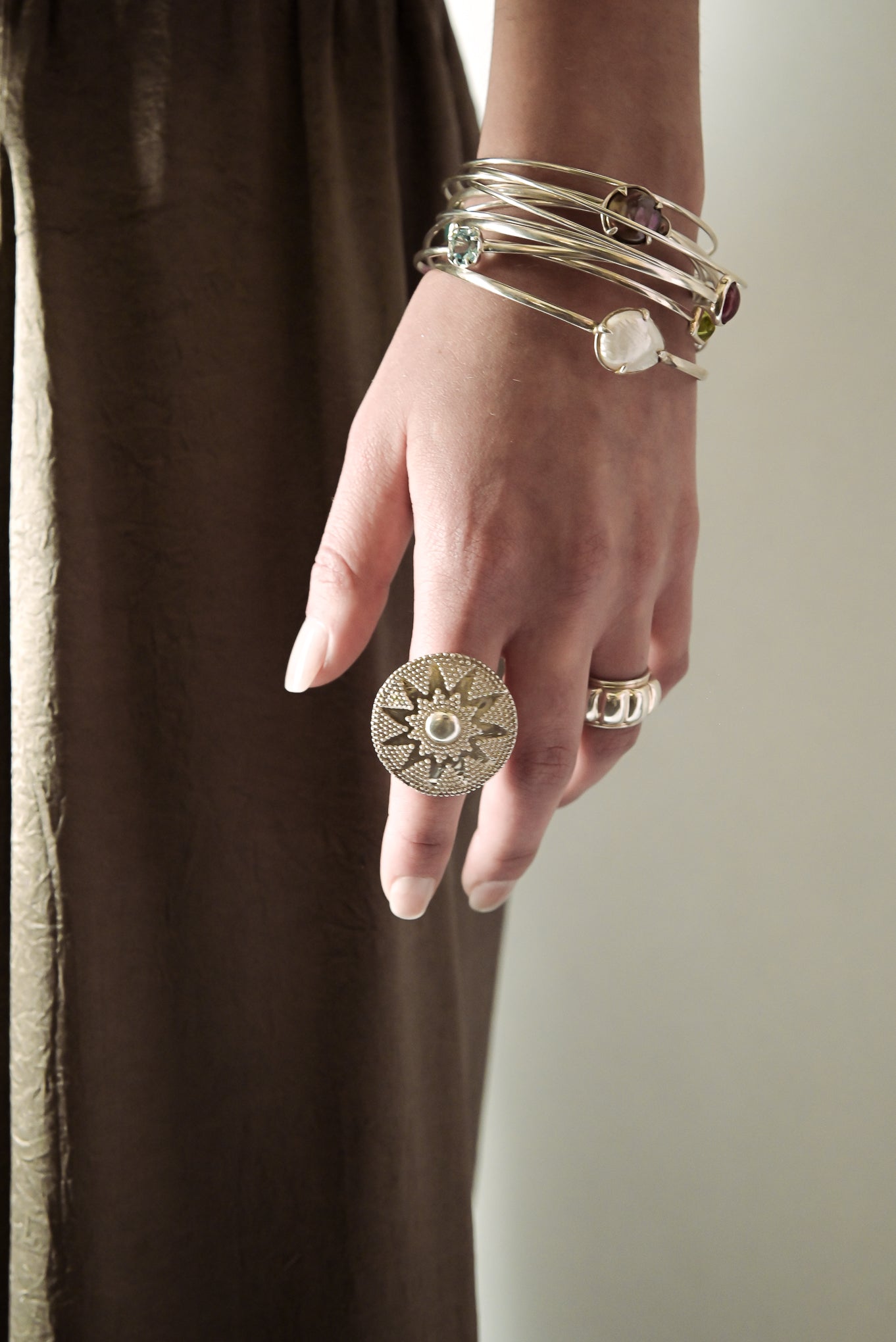 Anillo Hurtak: El Resplandor Ancestral en tu Mano