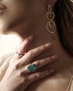 ANILLO CONFETTI TURQUEZA: El Cielo y la Tierra en tu Mano