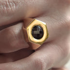 ANILLO HEXAGONAL GRANATE: El Corazón Ardiente de la Tierra Ancestral