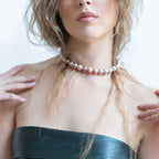 COLLAR PERLA MULTICOLOR: El Susurro Arcoíris del Océano