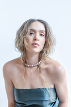 COLLAR PERLA MULTICOLOR: El Susurro Arcoíris del Océano