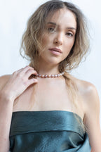 COLLAR PERLA MULTICOLOR: El Susurro Arcoíris del Océano