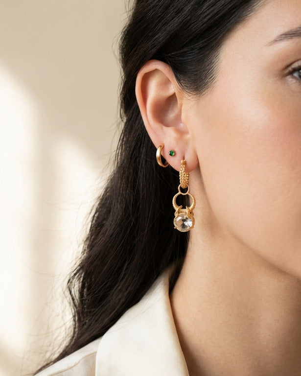 ARETES ESCARABAJO TORO: Fuerza ancestral en oro